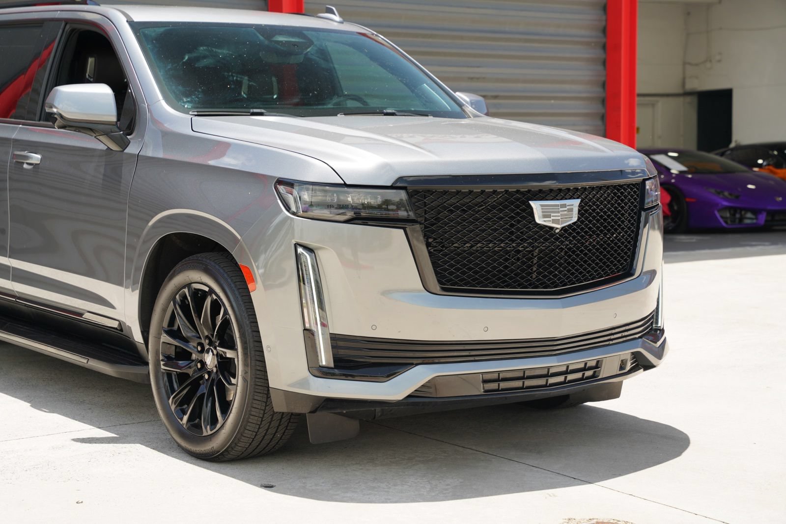 Used 2022 Cadillac Escalade ESV Sport Platinum AWD/4WD image 4