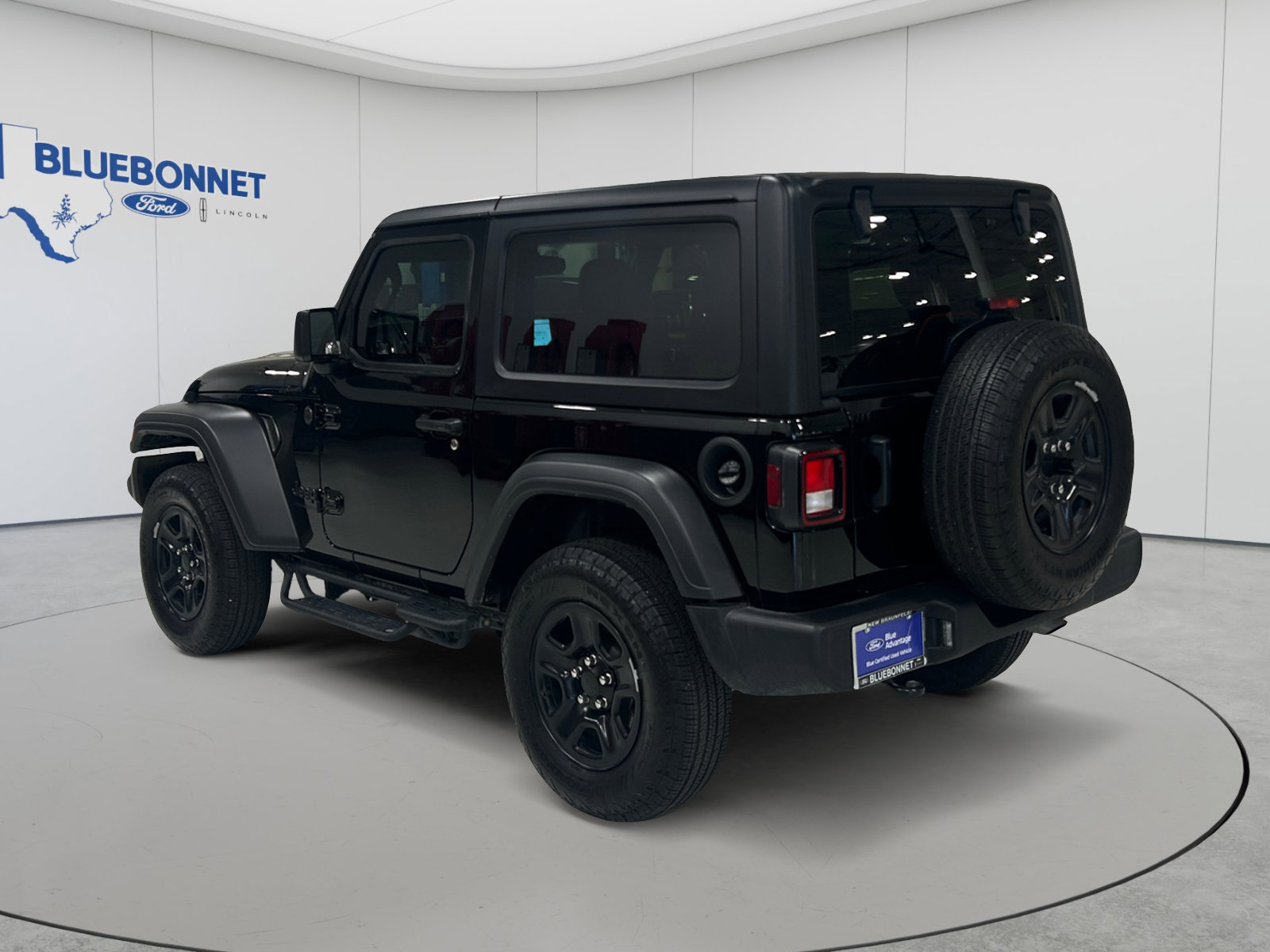 Used 2025 Jeep Wrangler Sport AWD/4WD image 7