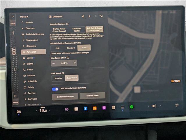 Used 2022 Tesla Model X image 25