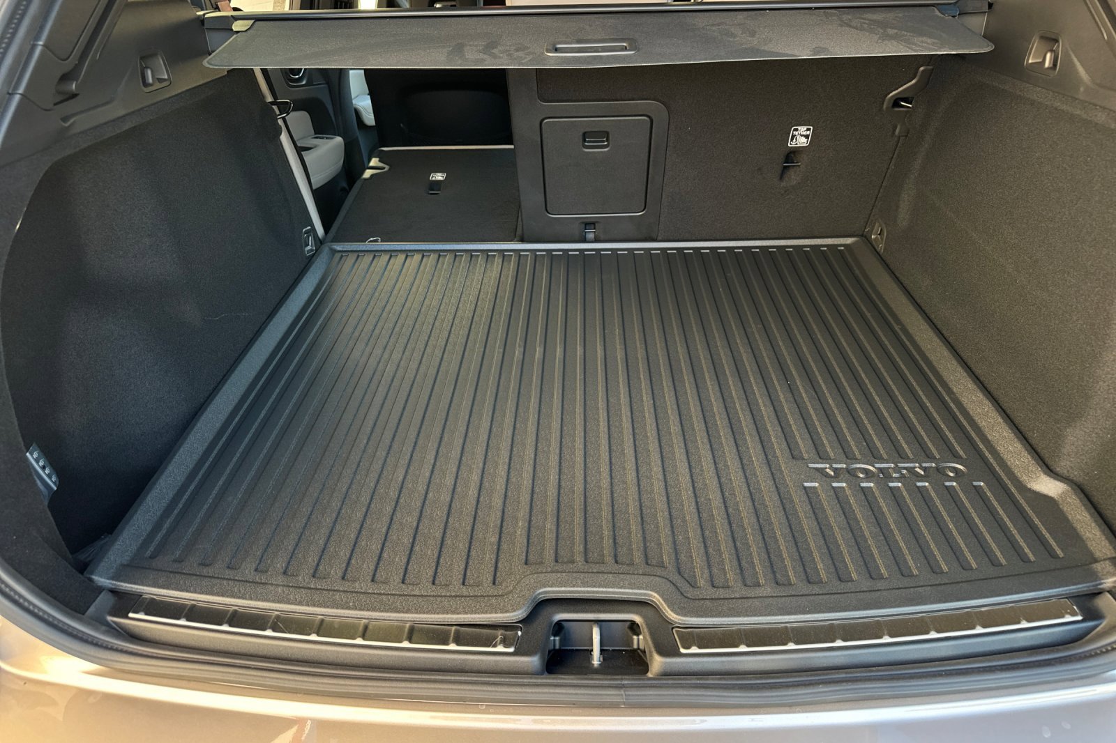 New 2026 Volvo XC60 B5 Plus w/ Climate Package image 14