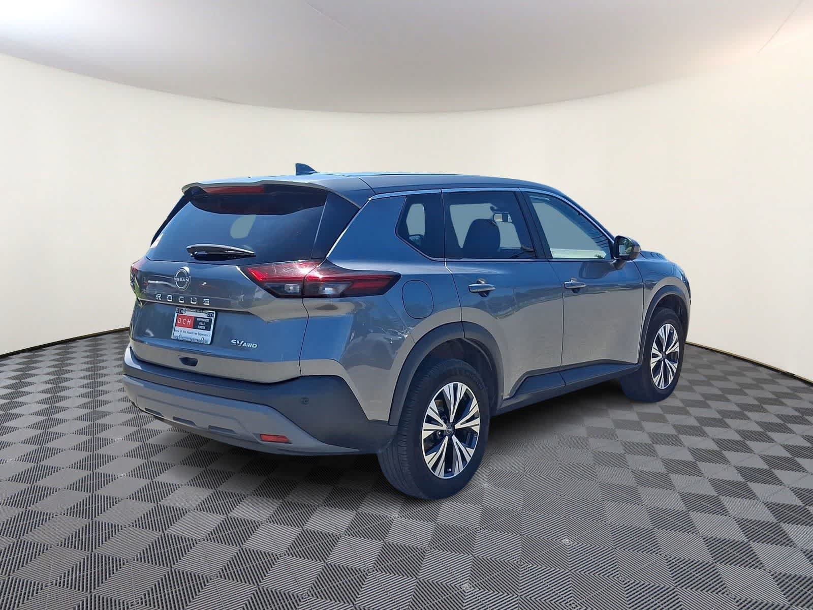 Used 2023 Nissan Rogue SV AWD/4WD image 5