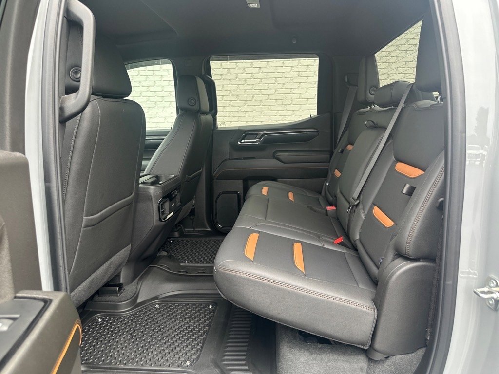 Used 2024 GMC Sierra 1500 AT4 image 13