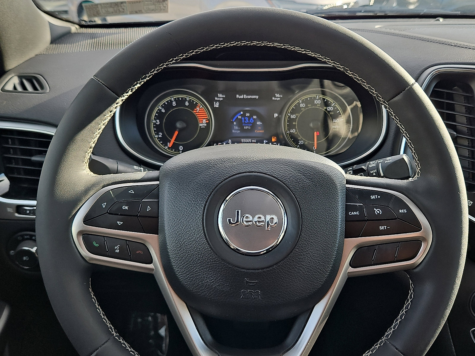 Used 2021 Jeep Cherokee Latitude Lux 80th Anniv w/ Quick Order Package 26U 80TH image 19