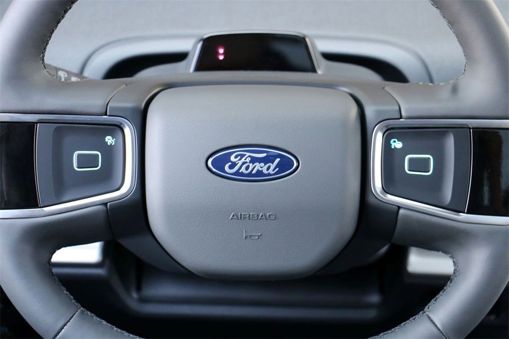 New 2025 Ford Expedition Active image 26