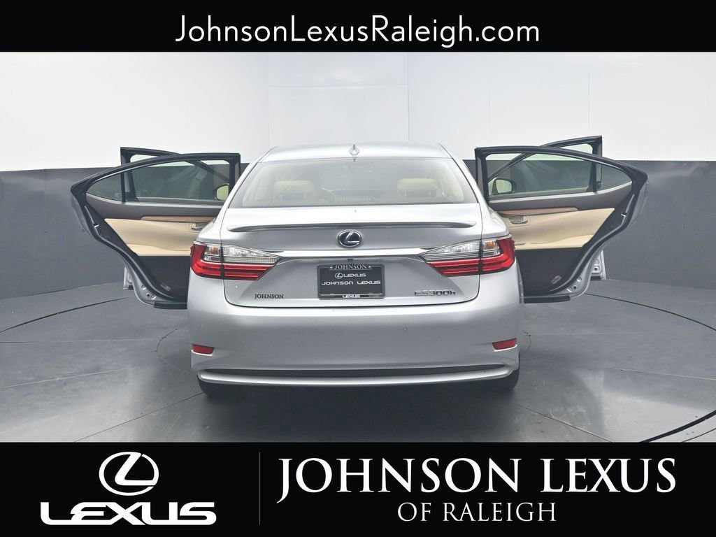 Used 2016 Lexus ES 300h image 25