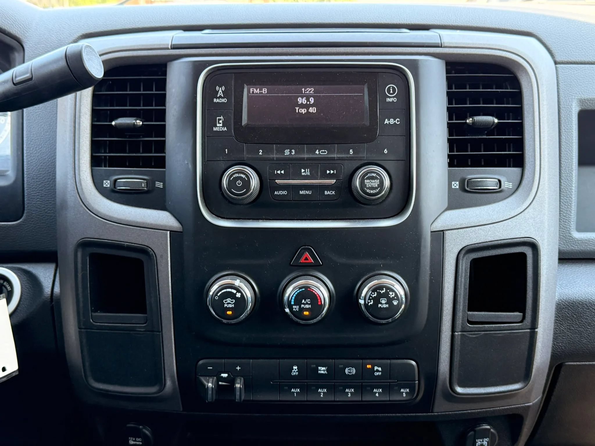 Used 2015 RAM 2500 Tradesman w/ Chrome Appearance Group AWD/4WD image 20