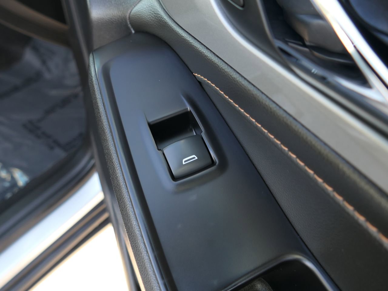 Used 2020 Chevrolet Traverse LS w/ LPO, Blackout Package image 27