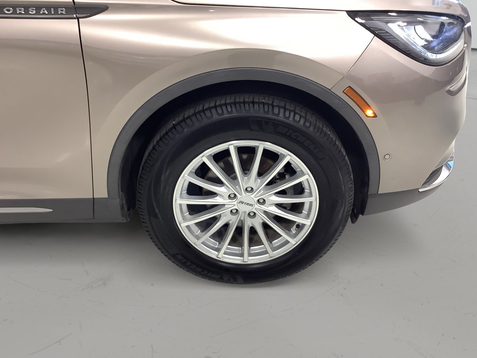 Used 2020 Lincoln Corsair AWD image 10