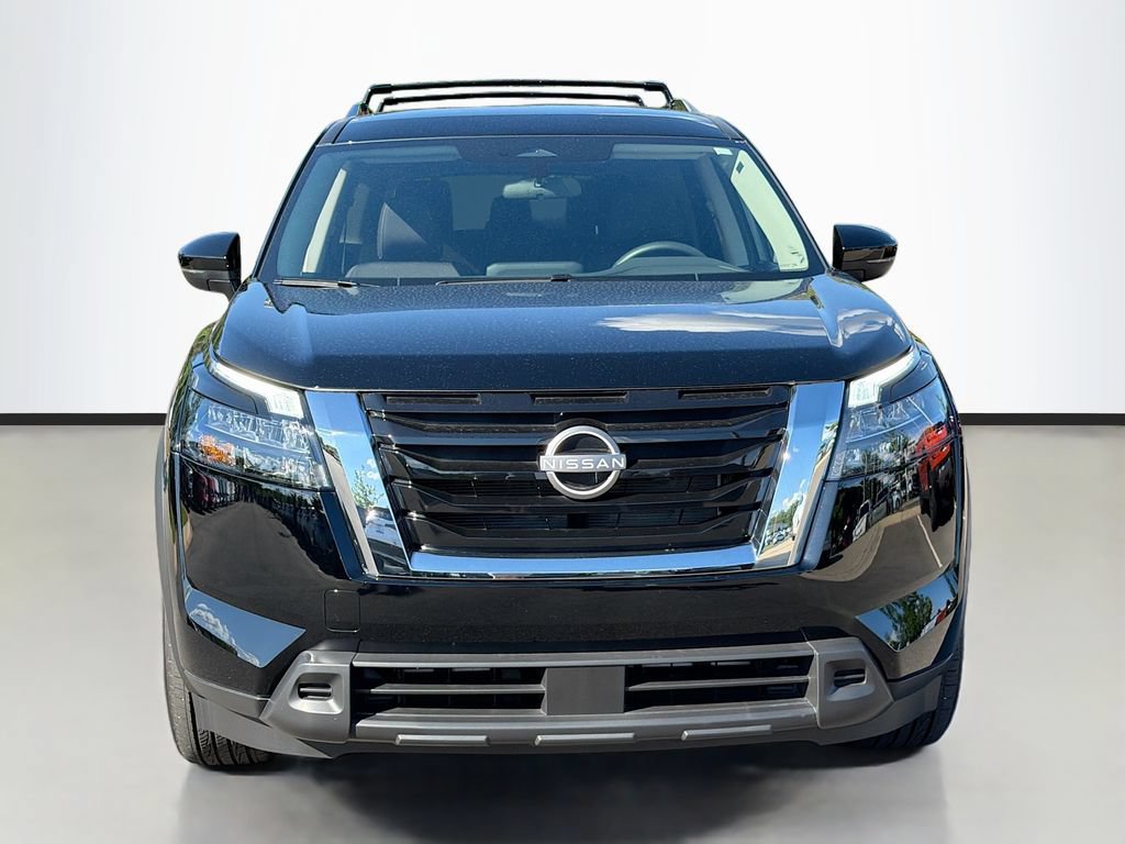 Used 2025 Nissan Pathfinder SV AWD/4WD image 3