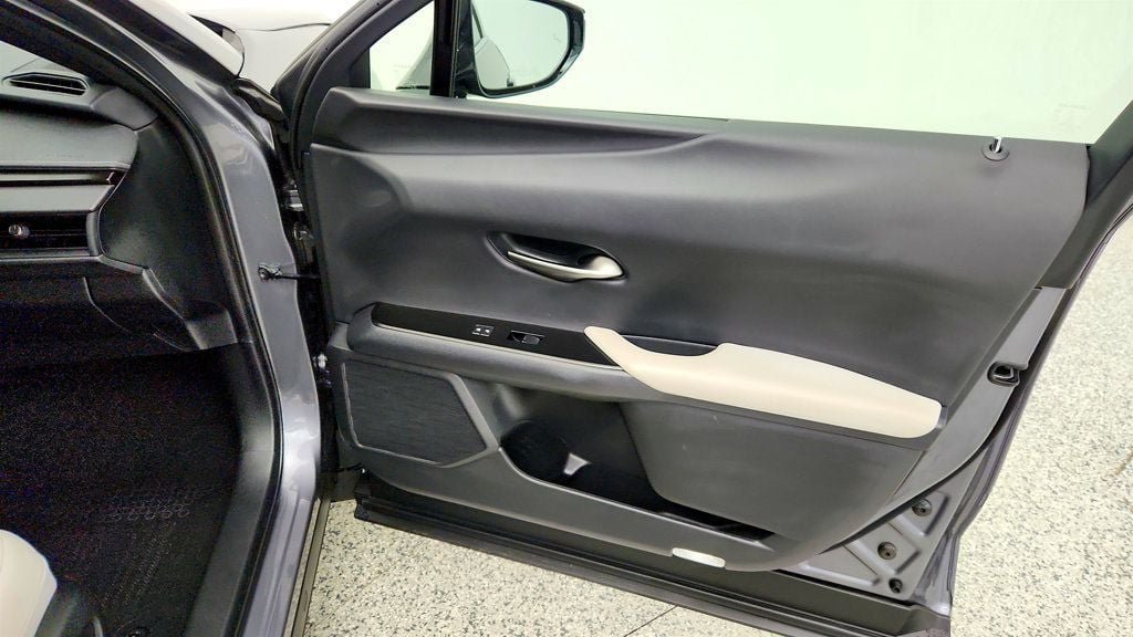 Used 2021 Lexus UX 250h w/ Premium Package AWD/4WD image 24