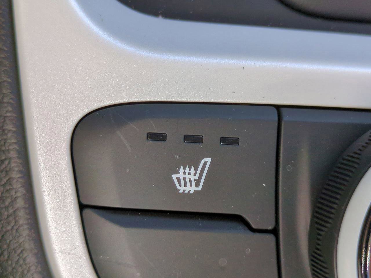 Certified 2024 Hyundai Venue Limited image 30