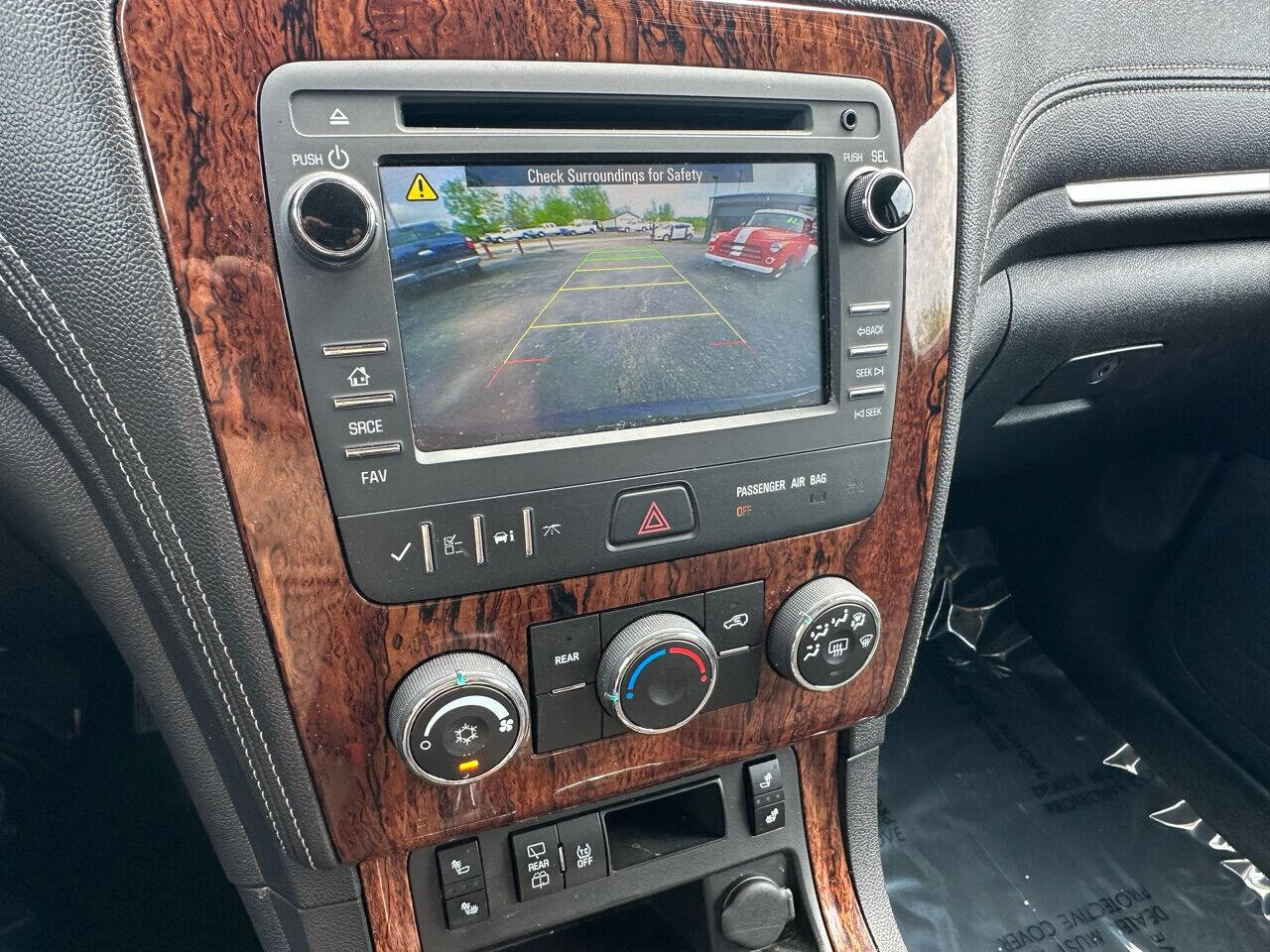 Used 2014 Chevrolet Traverse LT w/ All-Star Edition image 17