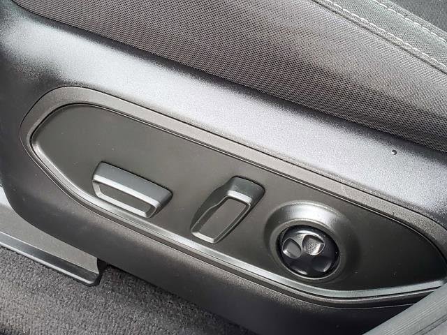 Used 2021 Jeep Grand Cherokee L Laredo w/ Luxury Tech Group I image 9