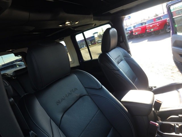 Used 2023 Jeep Wrangler Unlimited Sahara w/ Cold Weather Group image 39