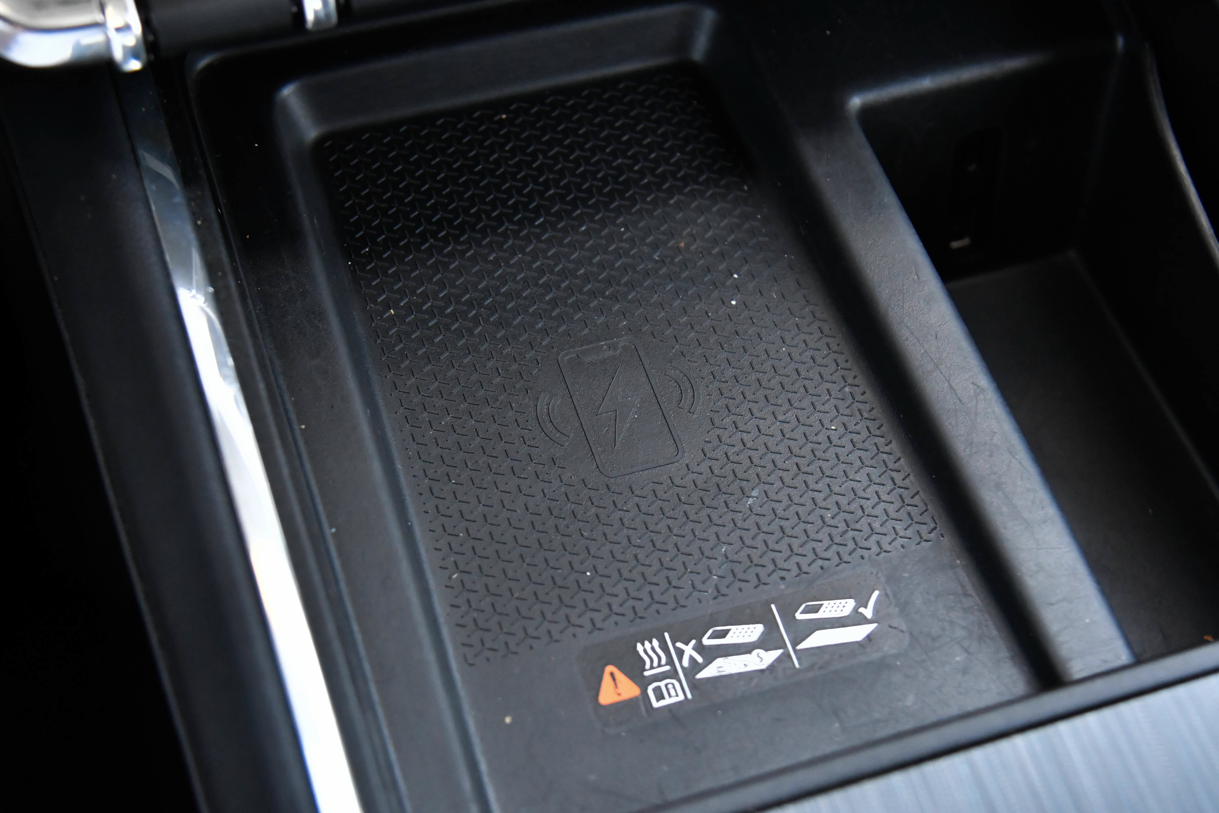 Used 2024 GMC Acadia Elevation FWD image 31