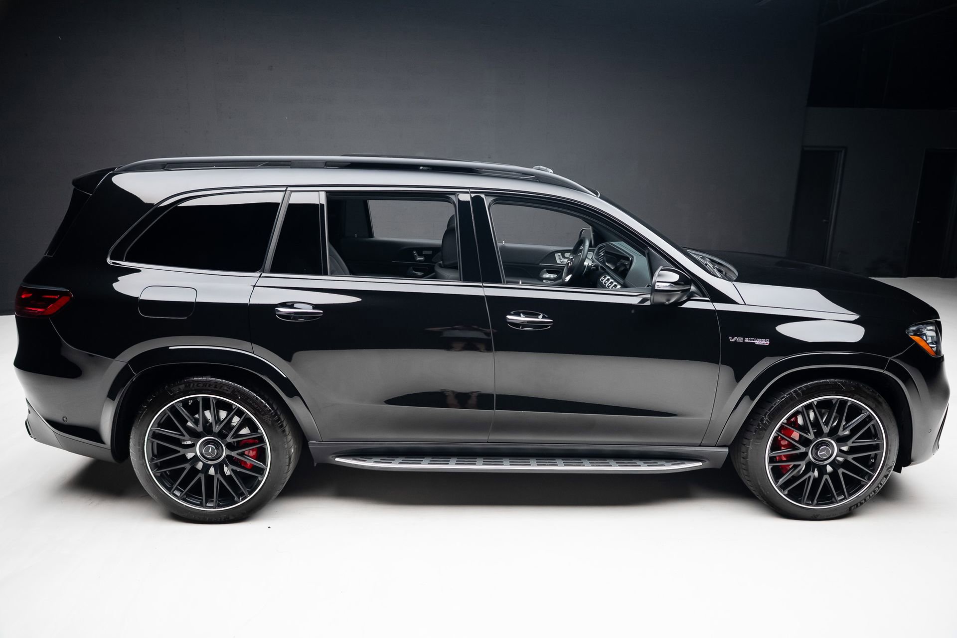 Used 2024 Mercedes-Benz GLS 63 AMG 4MATIC image 38