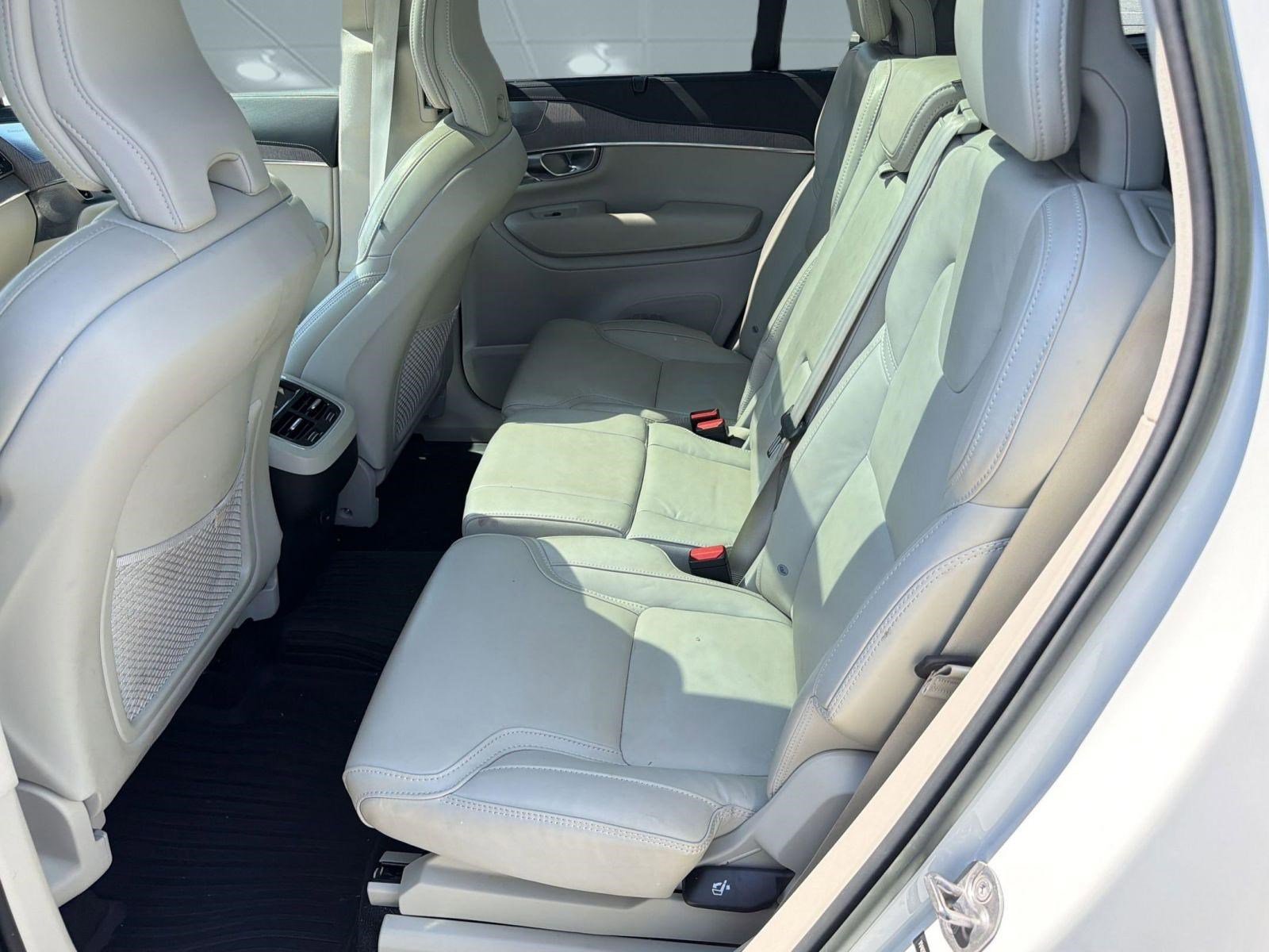 Certified 2023 Volvo XC90 B6 Ultimate w/ Lounge Package AWD/4WD image 15