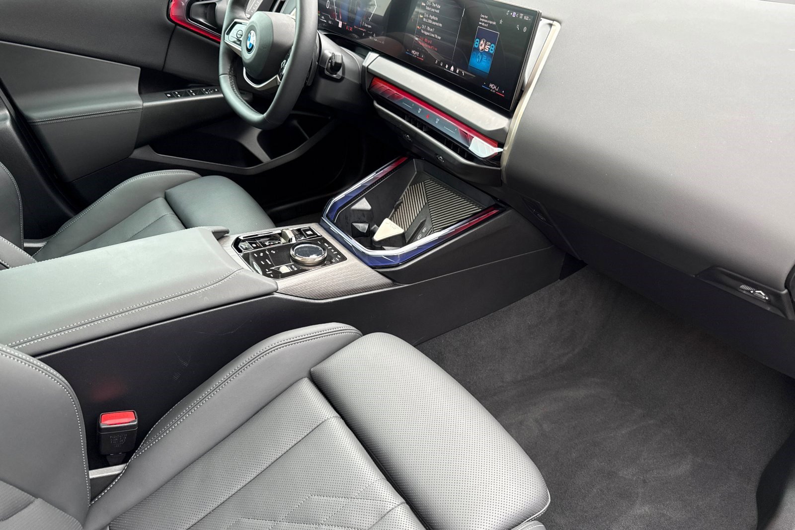 Used 2025 BMW X3 xDrive30i w/ Premium Package image 19