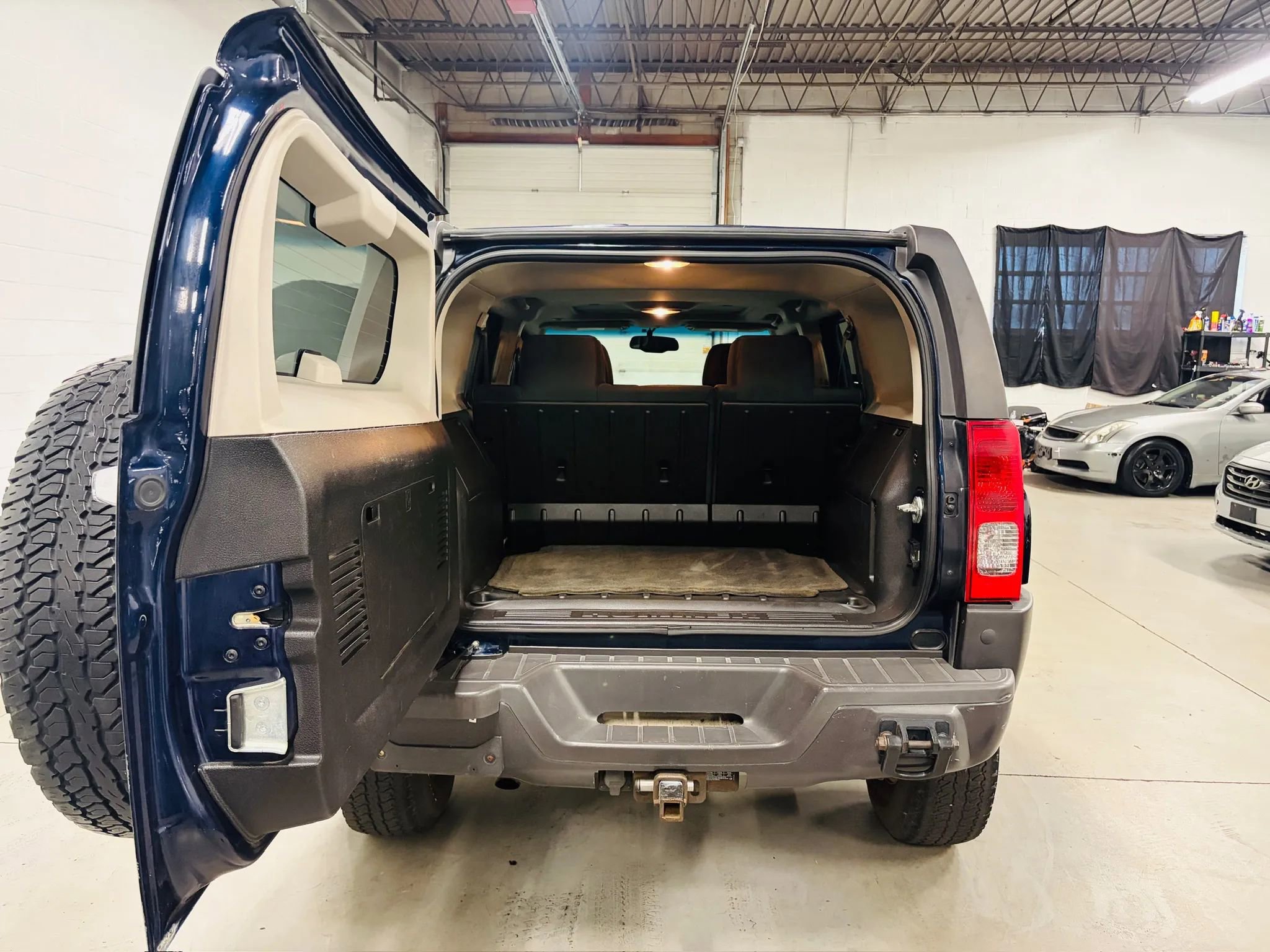 Used 2007 HUMMER H3 AWD/4WD image 10