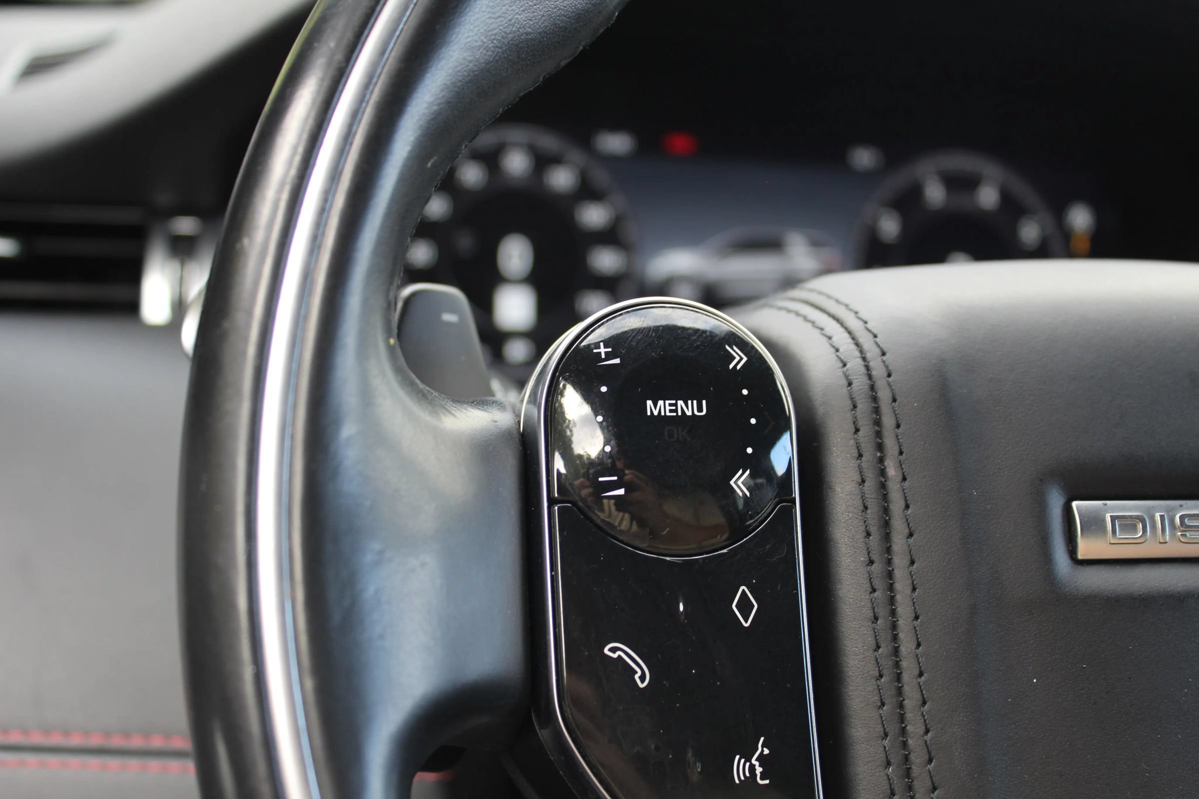 Used 2020 Land Rover Discovery Sport HSE R-Dynamic AWD/4WD image 25
