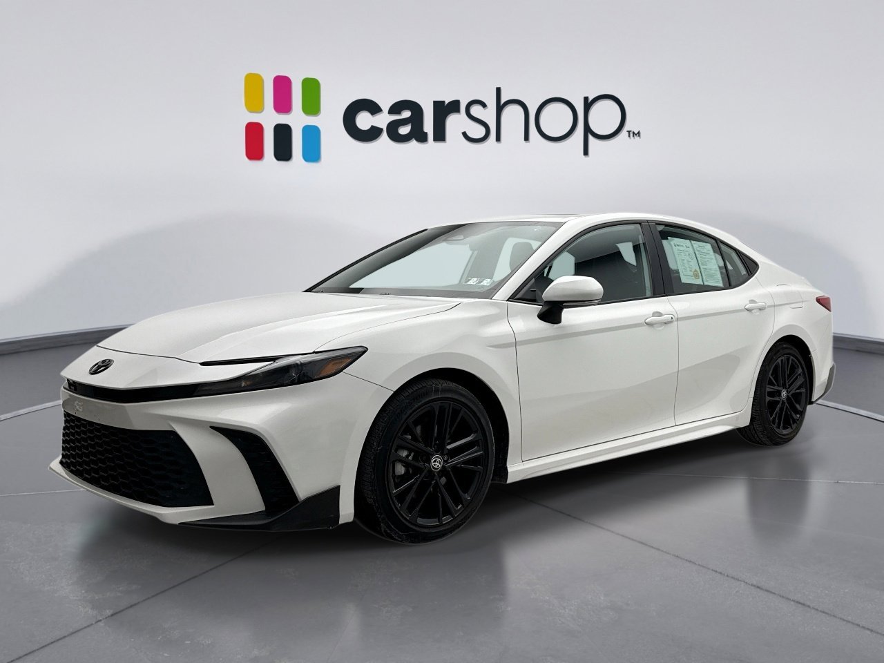 Used 2025 Toyota Camry SE w/ Multimedia Upgrade Package image 1