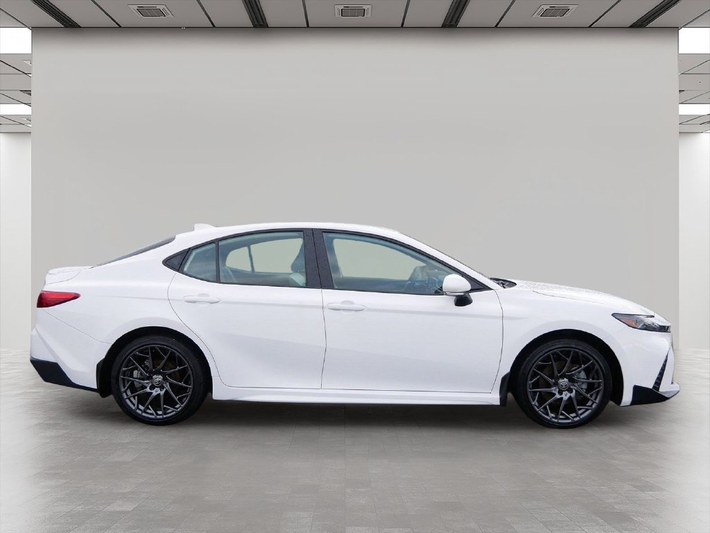 Used 2025 Toyota Camry SE w/ Convenience Package AWD/4WD image 7