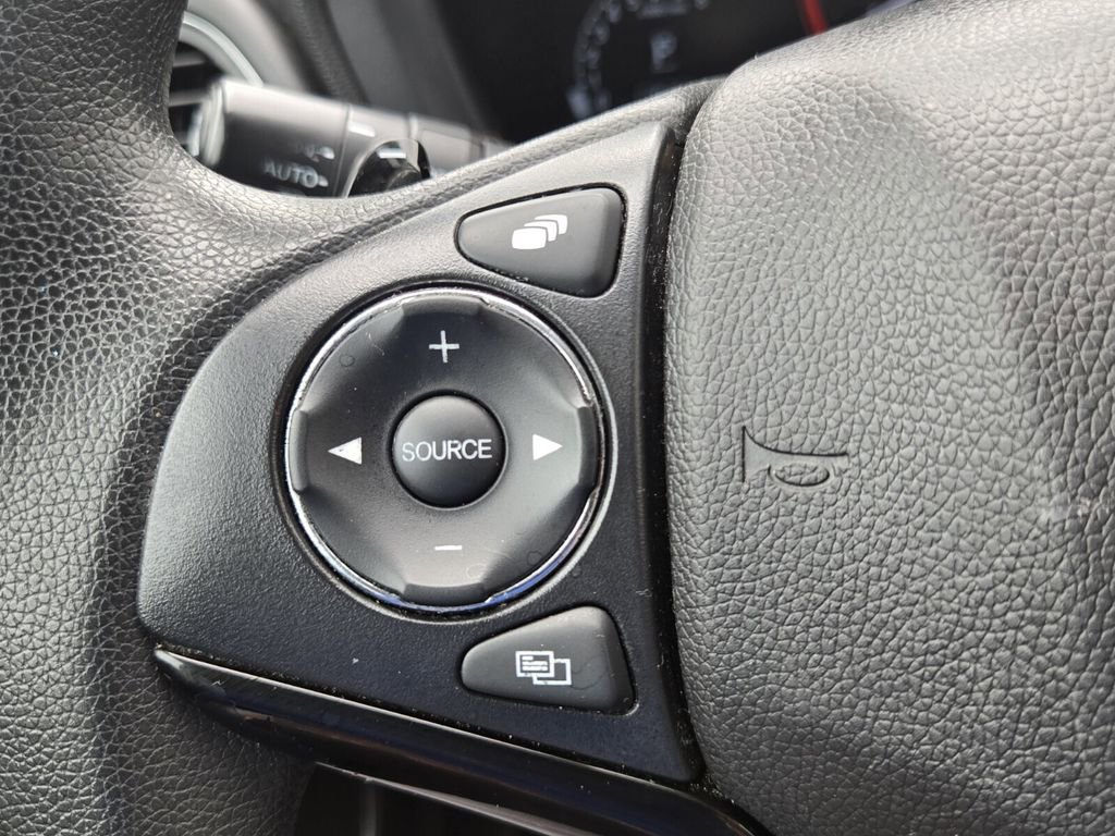 Used 2021 Honda HR-V EX image 25