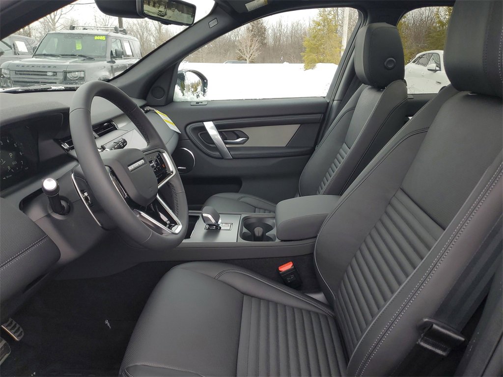 New 2026 Land Rover Discovery Sport Landmark image 6