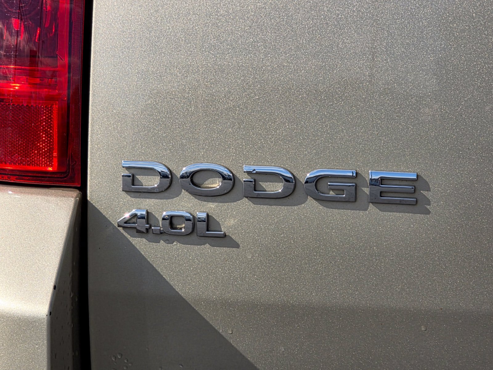 Used 2010 Dodge Grand Caravan SXT FWD image 8