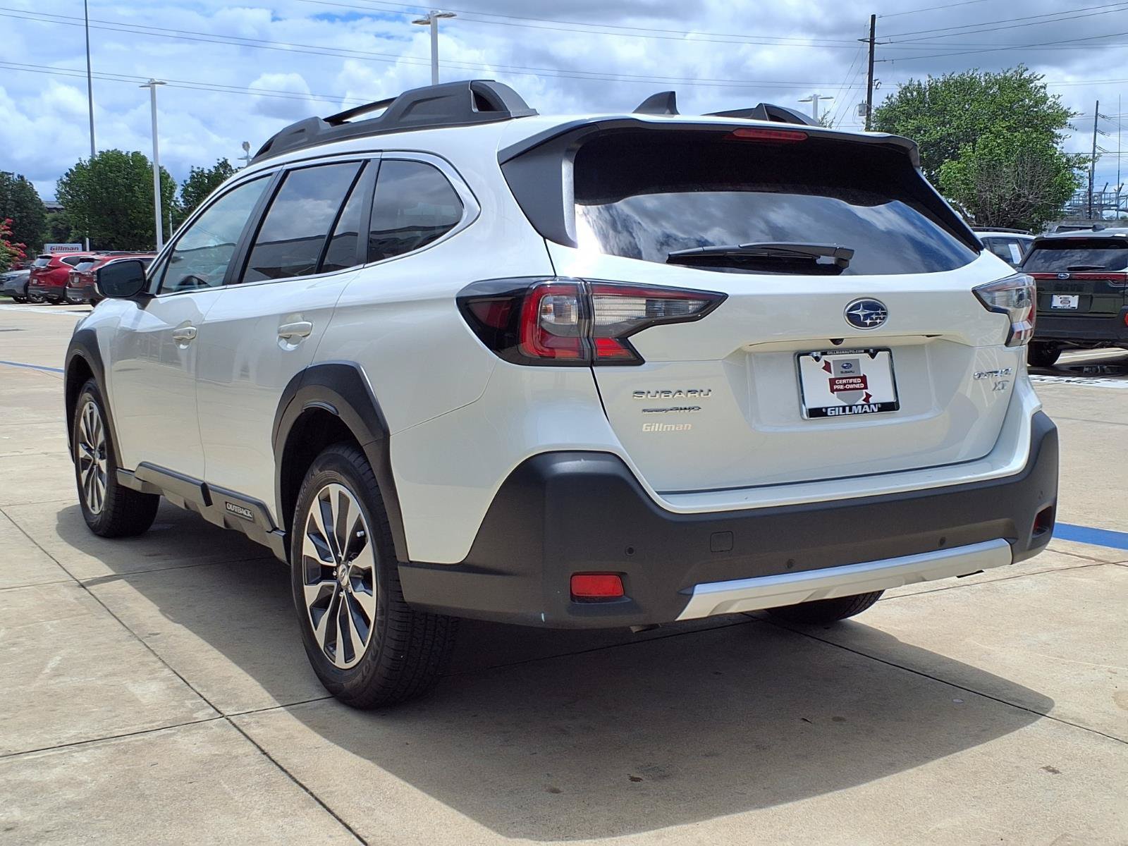 Certified 2025 Subaru Outback Limited XT AWD/4WD image 3