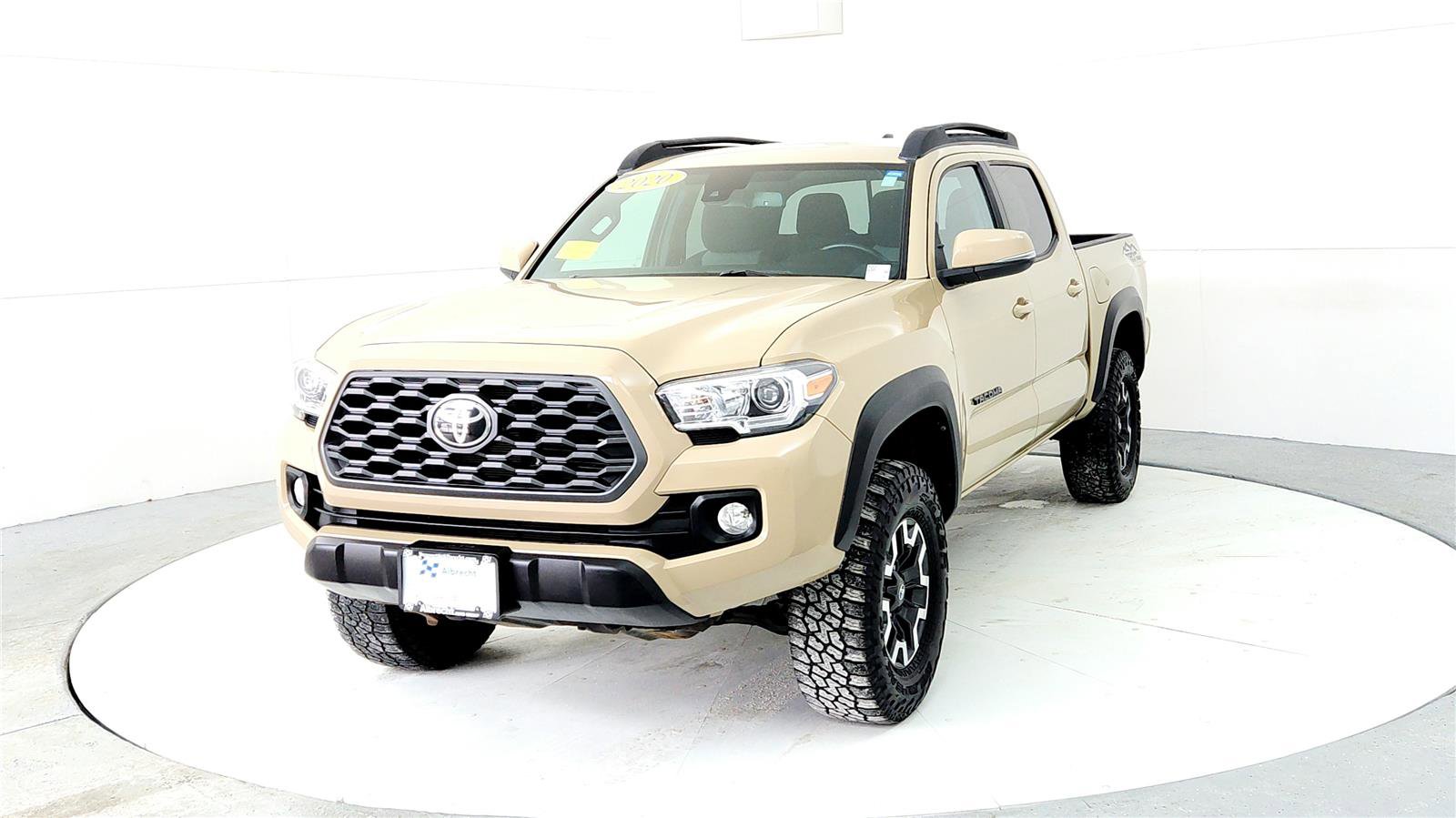 Used 2020 Toyota Tacoma TRD Off-Road image 2