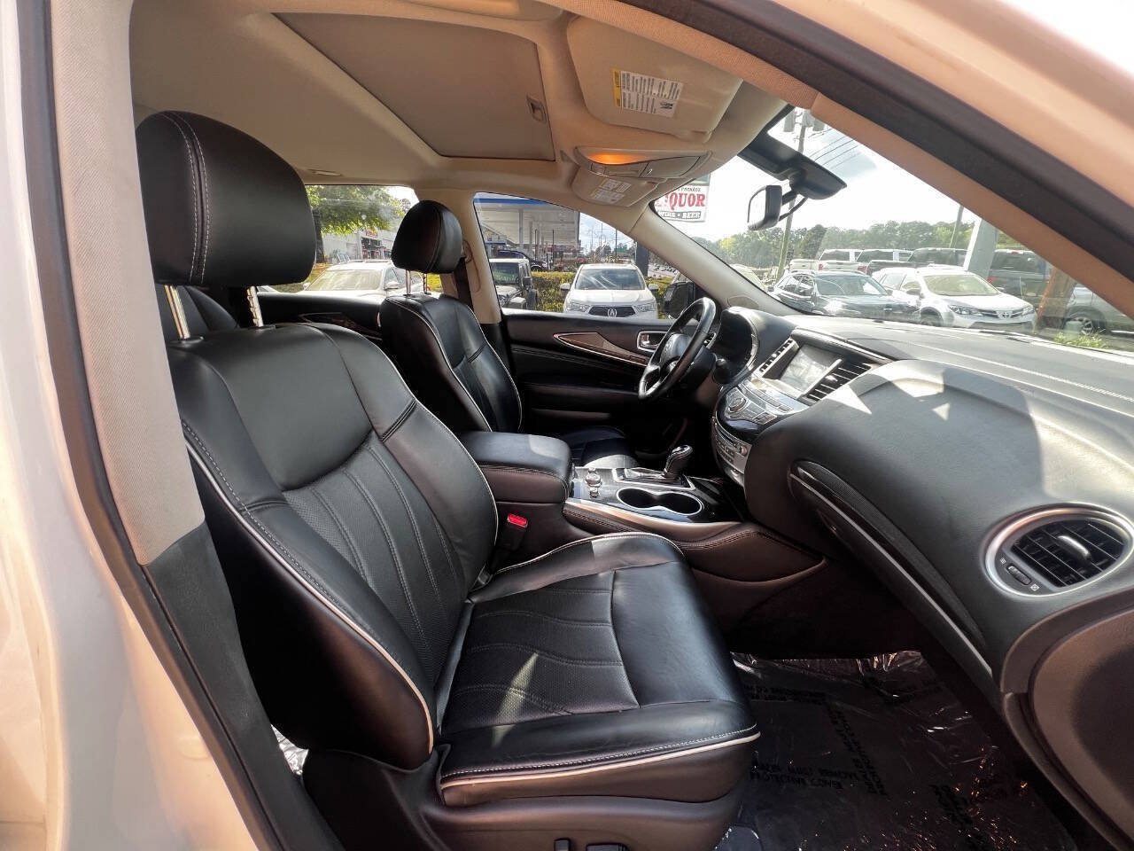 Used 2017 INFINITI QX60 Luxe w/ Premium Plus Package AWD/4WD image 14