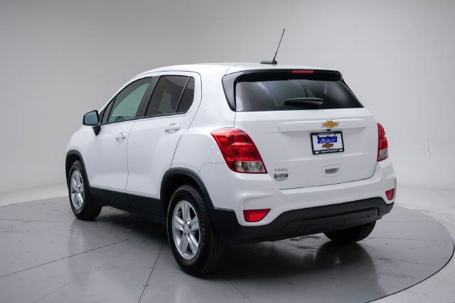 Used 2020 Chevrolet Trax LS w/ Tint and Cruise Package FWD image 3