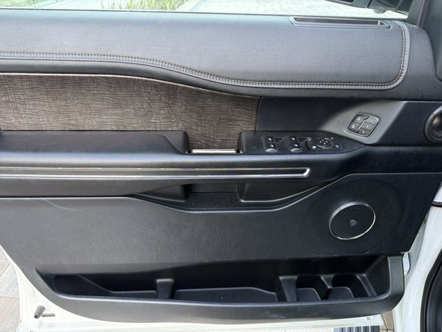 Used 2021 Ford Expedition Max Limited AWD/4WD image 9