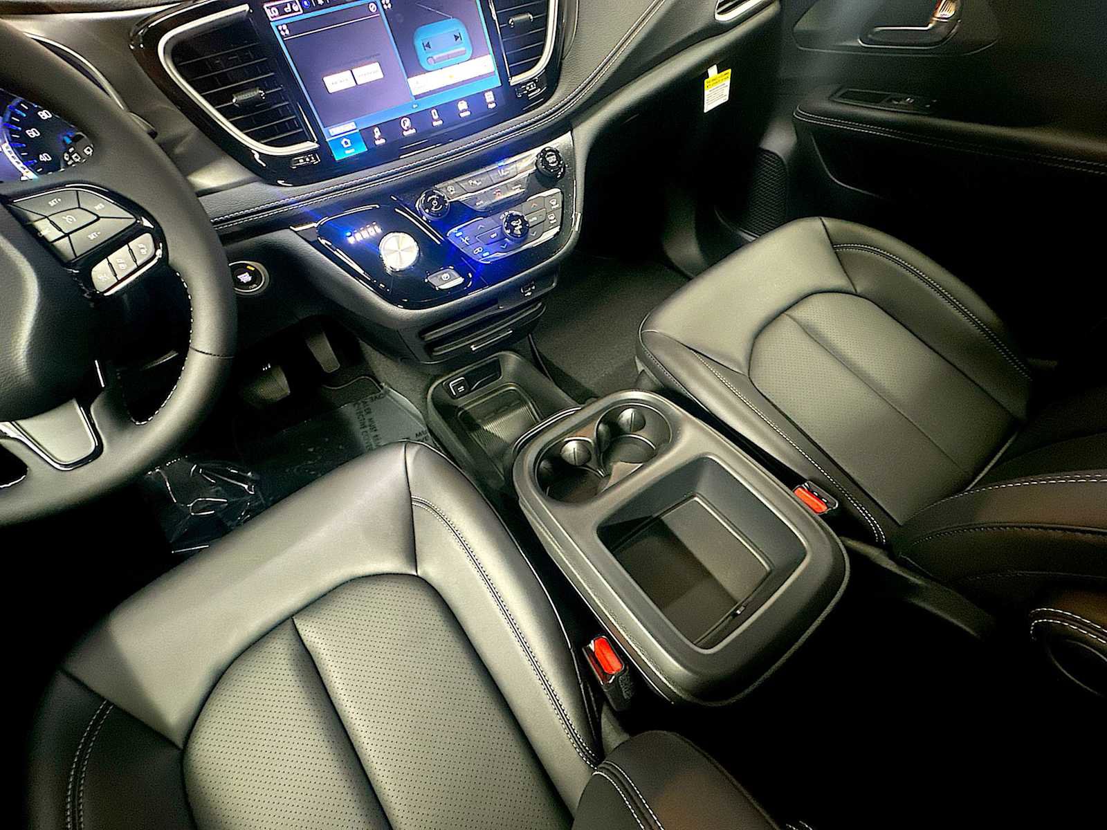 New 2026 Chrysler Pacifica Select w/ S Appearance Package image 22