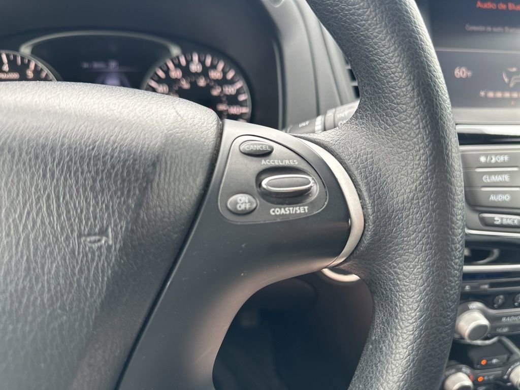 Used 2018 Nissan Pathfinder S AWD/4WD image 21