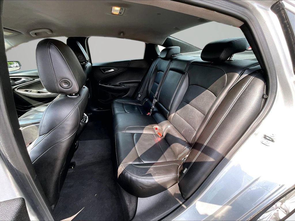 Used 2016 Chevrolet Malibu LT w/ Leather Package FWD image 27