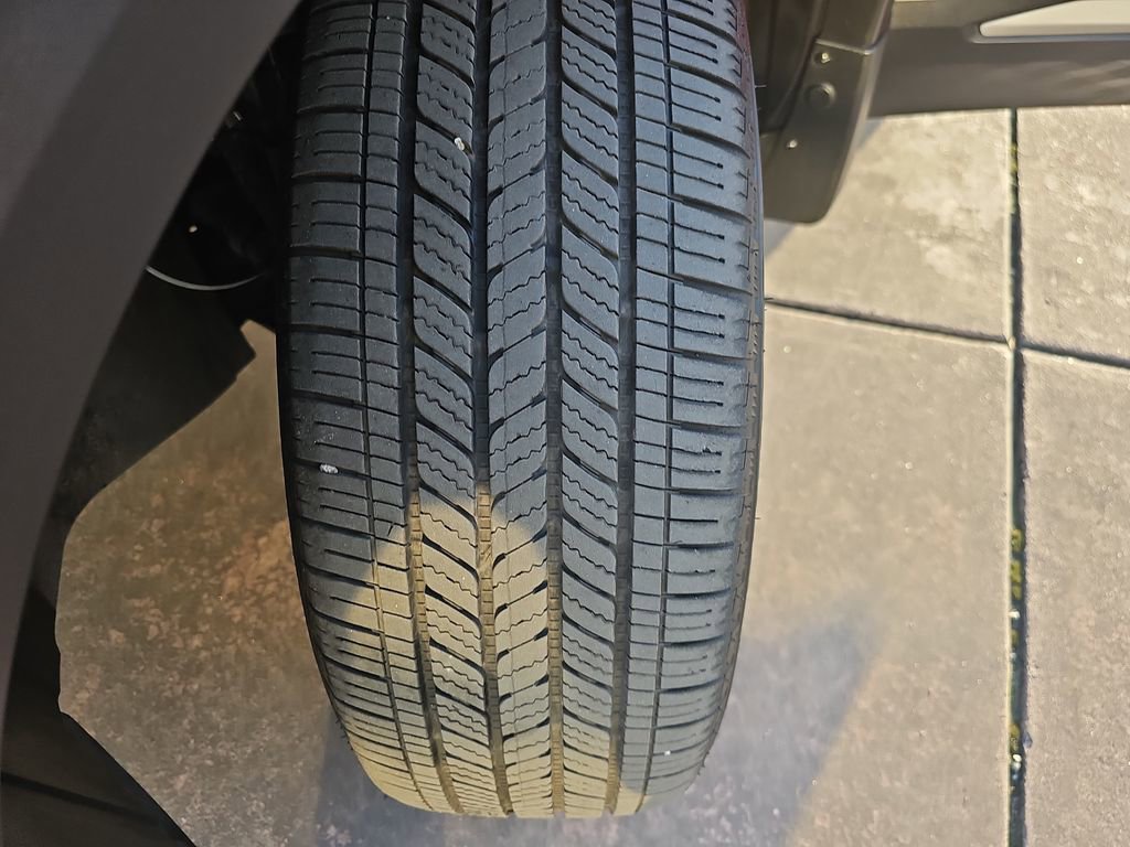 Used 2025 Nissan Kicks SV image 34