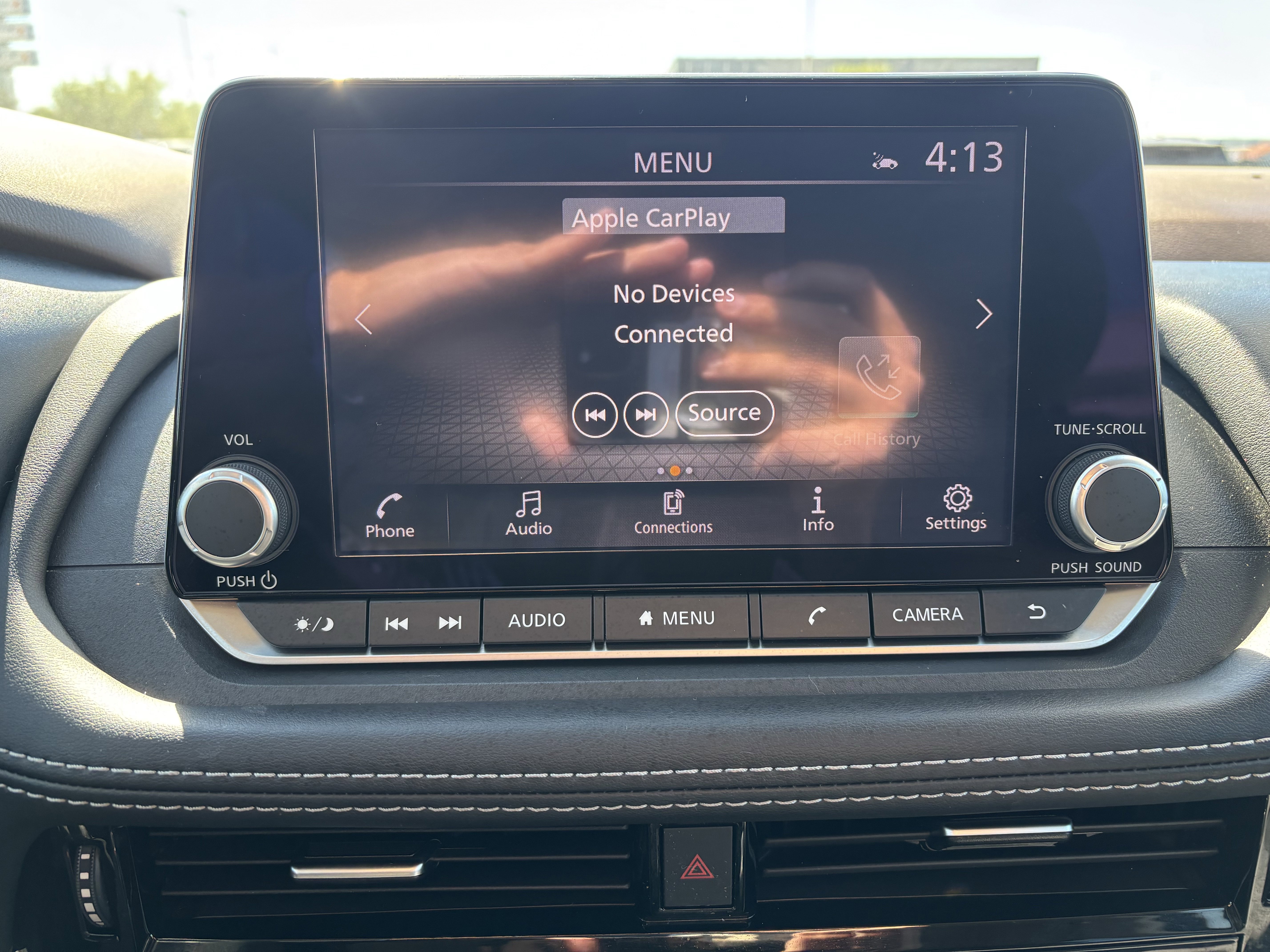 Used 2023 Nissan Rogue SV image 35