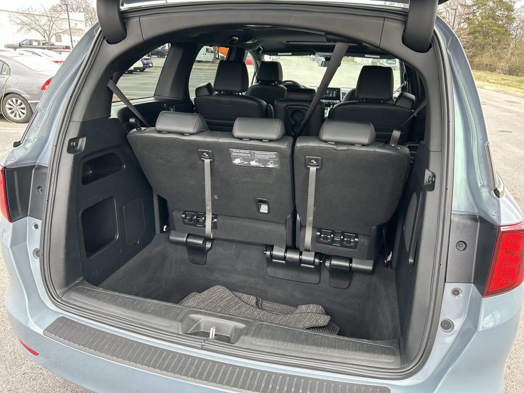 Used 2023 Honda Odyssey Sport image 13