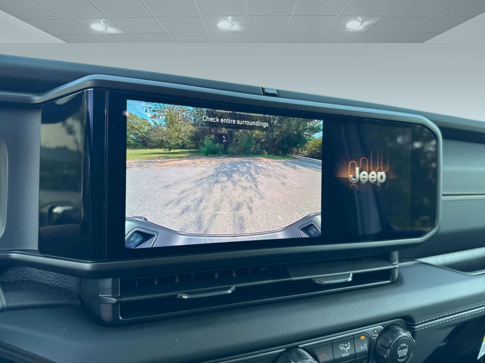 New 2025 Jeep Gladiator Sport image 23