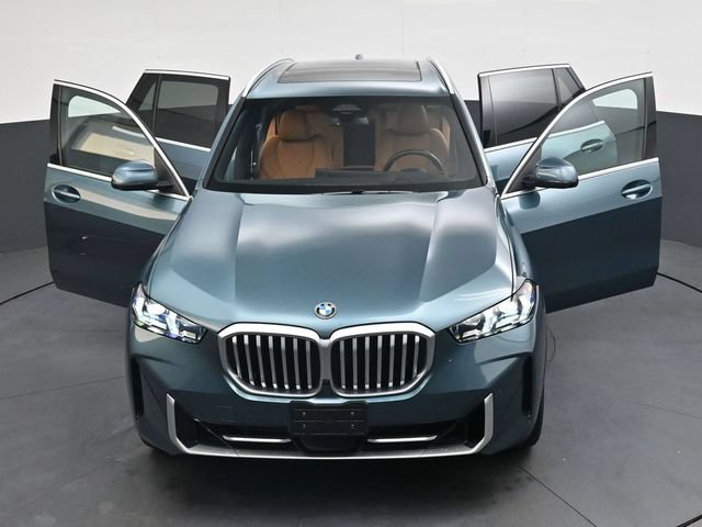 Used 2024 BMW X5 xDrive40i w/ Premium Package AWD/4WD image 42