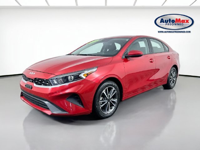 Used 2023 Kia Forte LXS FWD image 4