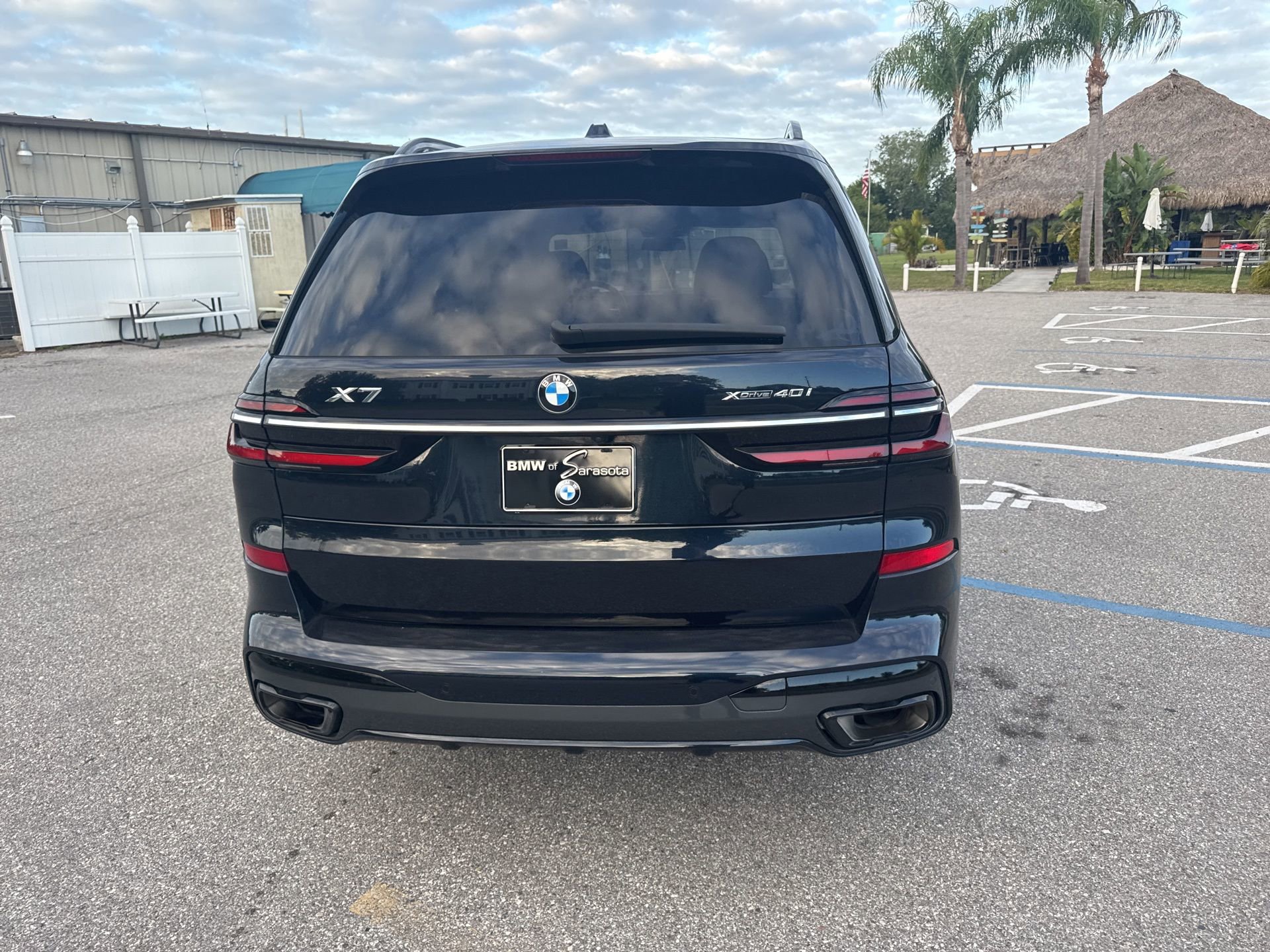 Certified 2023 BMW X7 xDrive40i w/ Executive Package image 4