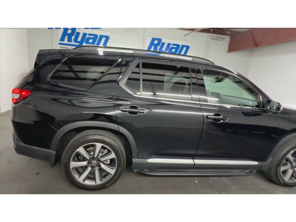Used 2023 Honda Pilot Elite image 9