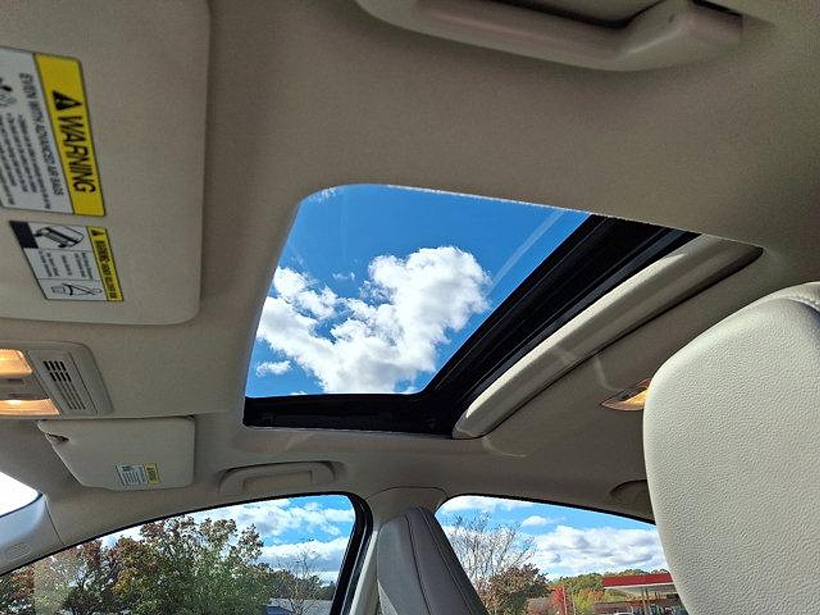 Used 2019 Honda HR-V Touring image 14