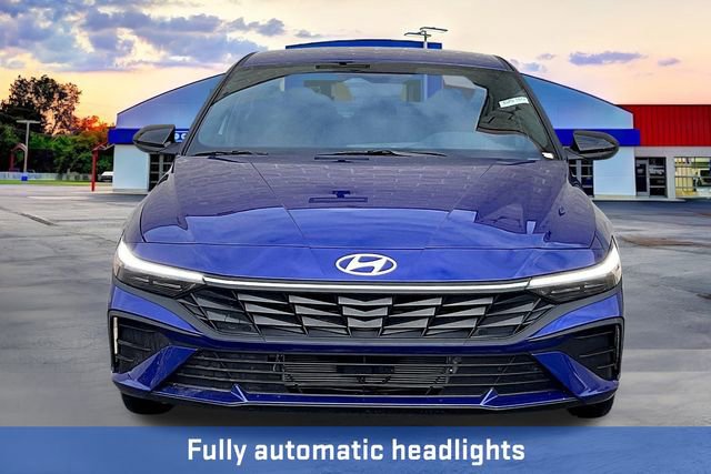 New 2025 Hyundai Elantra SEL image 17