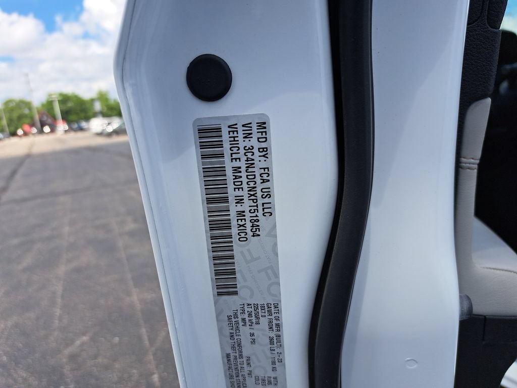 Certified 2023 Jeep Compass Limited AWD/4WD image 33