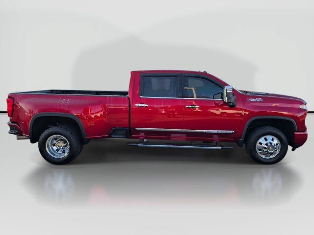 Used 2024 Chevrolet Silverado 3500 High Country w/ High Country Premium Package AWD/4WD image 6