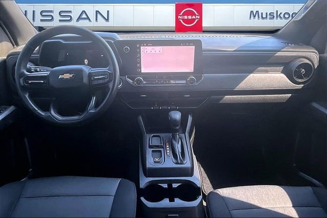 Used 2023 Chevrolet Colorado W/T image 8